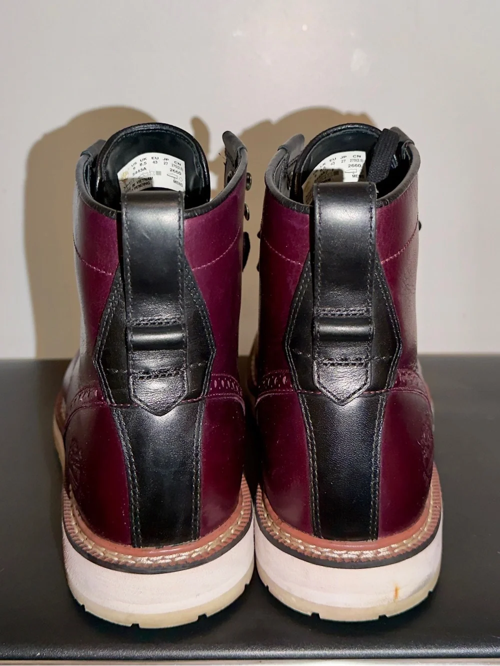 Timberland Men's Burgundy Leather Chukka Boots with Black Trim